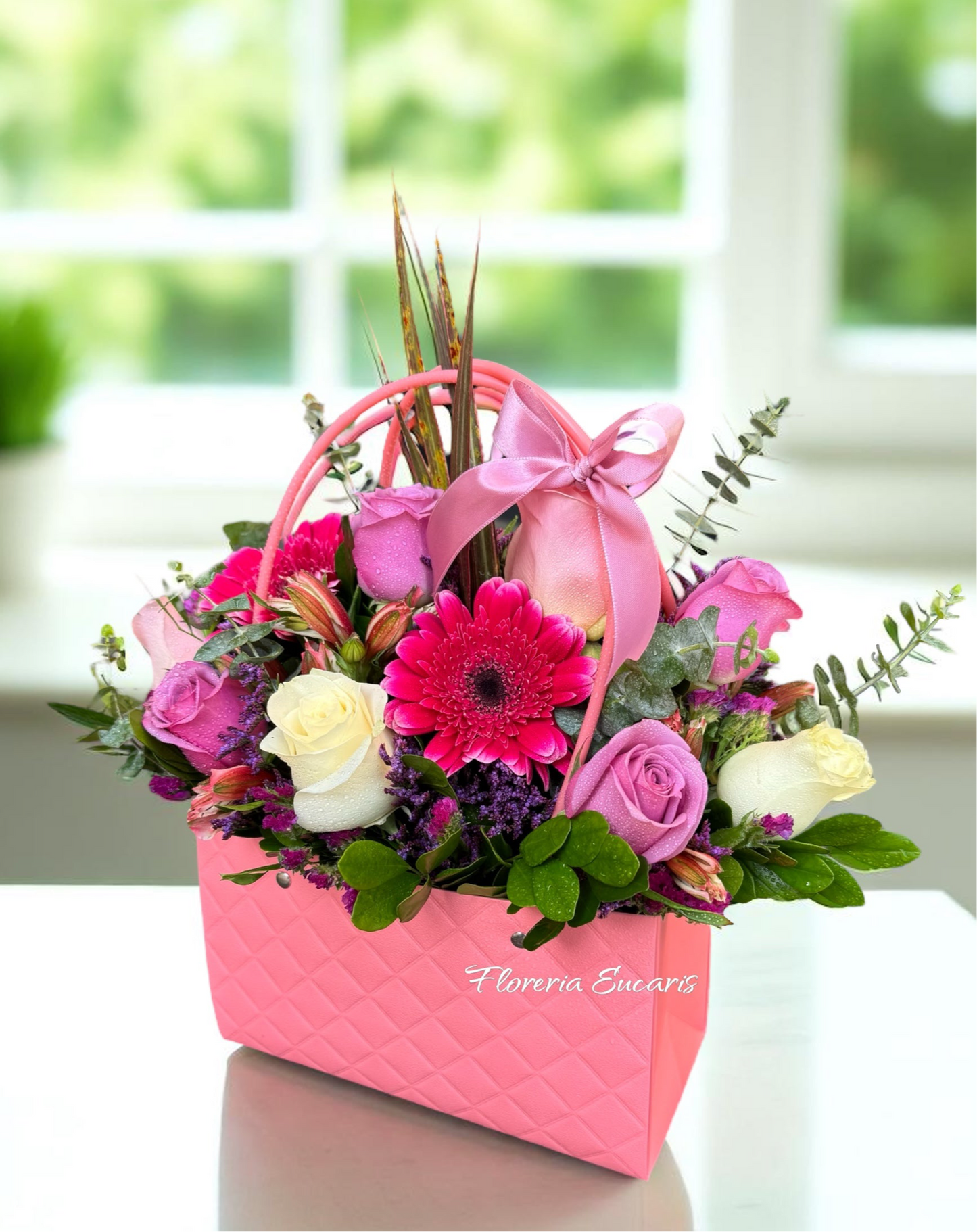 ARREGLO DE ROSAS “ANNA”